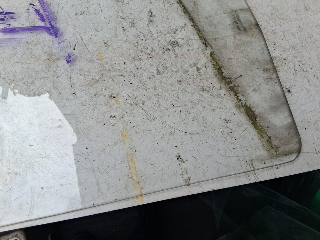 2010 MERCEDES BENZ SPRINTER W906 NSF PASSENGER SIDE FRONT LEFT WINDOW GLASS