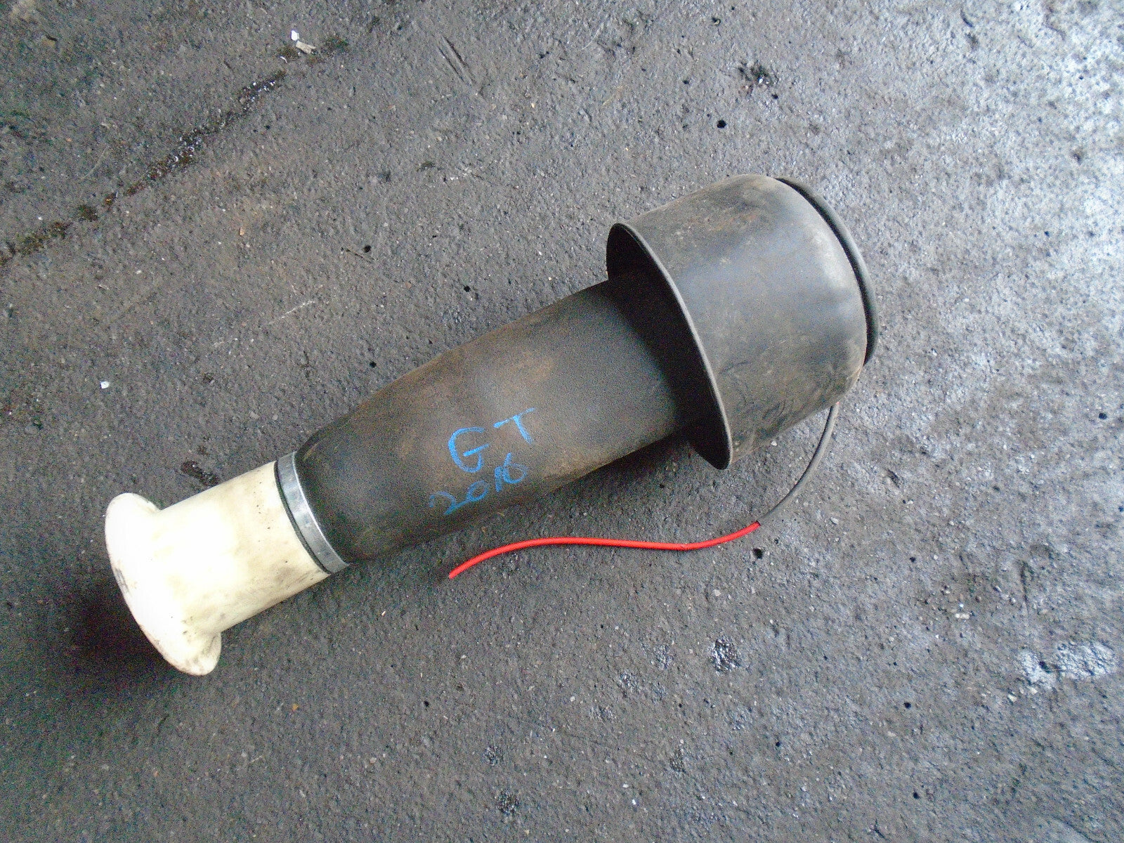 BMW 5 SERIES GT F07 2016 PNEUMATIC SPRING AIR INTAKE TUBE NS PASSENGER REAR