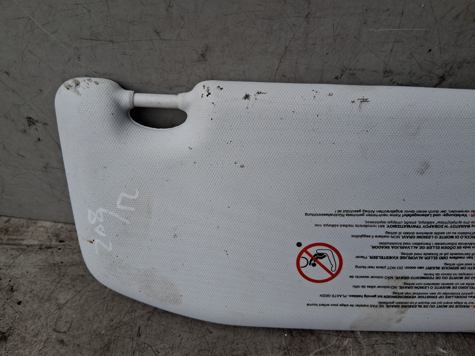 2012 PEUGEOT 208 NSF PASSENGER SIDE FRONT LEFT SUN VISOR SHADE