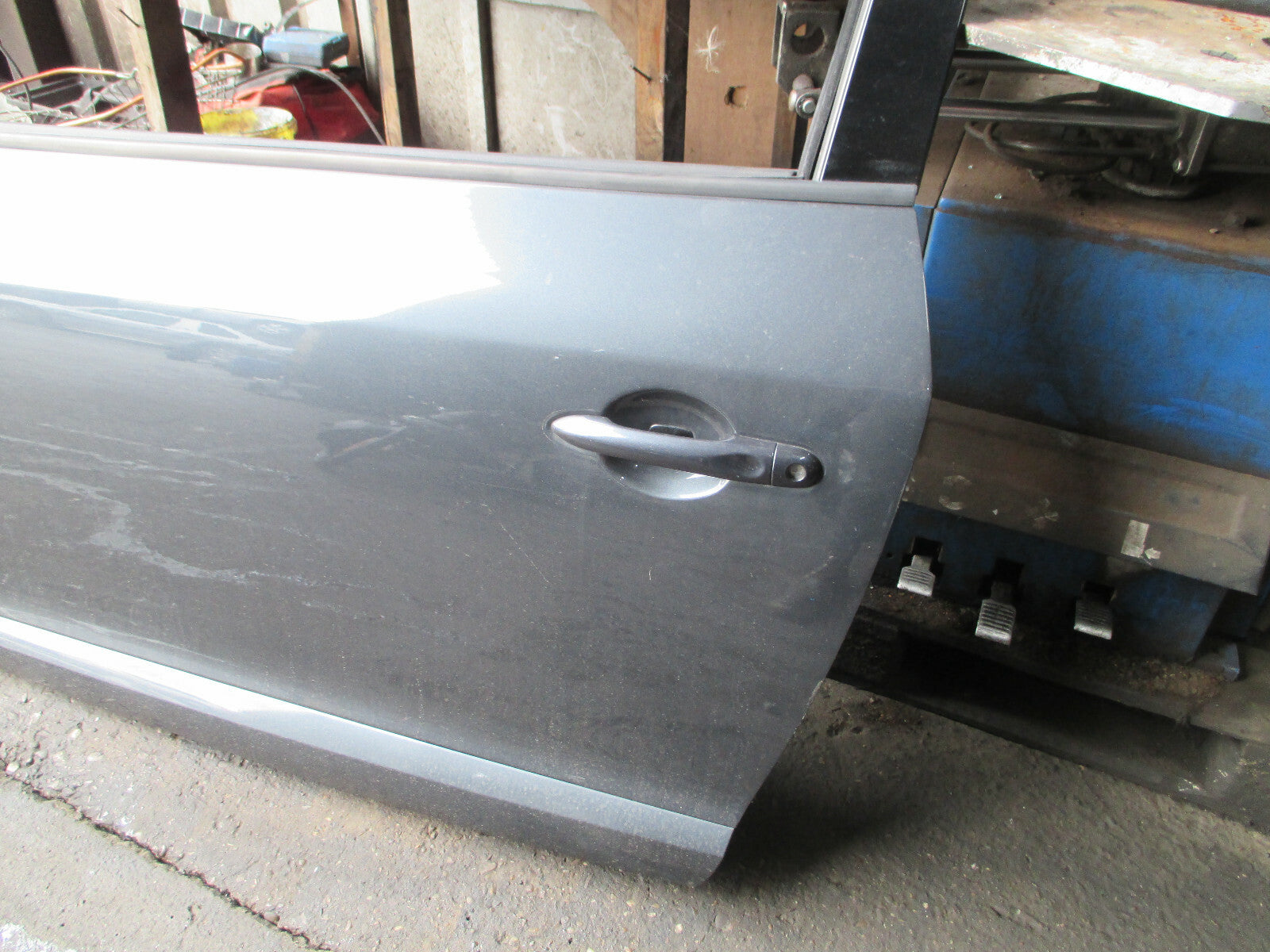 RENAULT MEGANE MK3 2013 NSF PASSENGER SIDE COMPLETE DOOR GRIS ECLIPSE