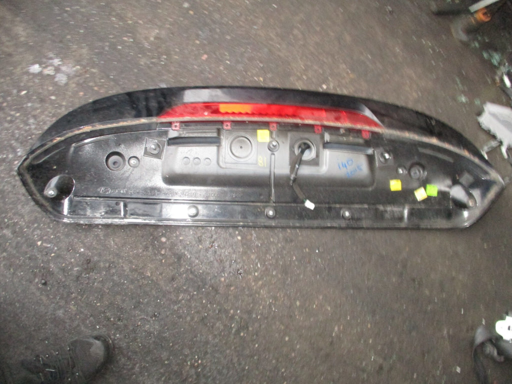 2015 HYUNDAI I40 ESTATE REAR BOOTLID BOOT SPOILER BLACK