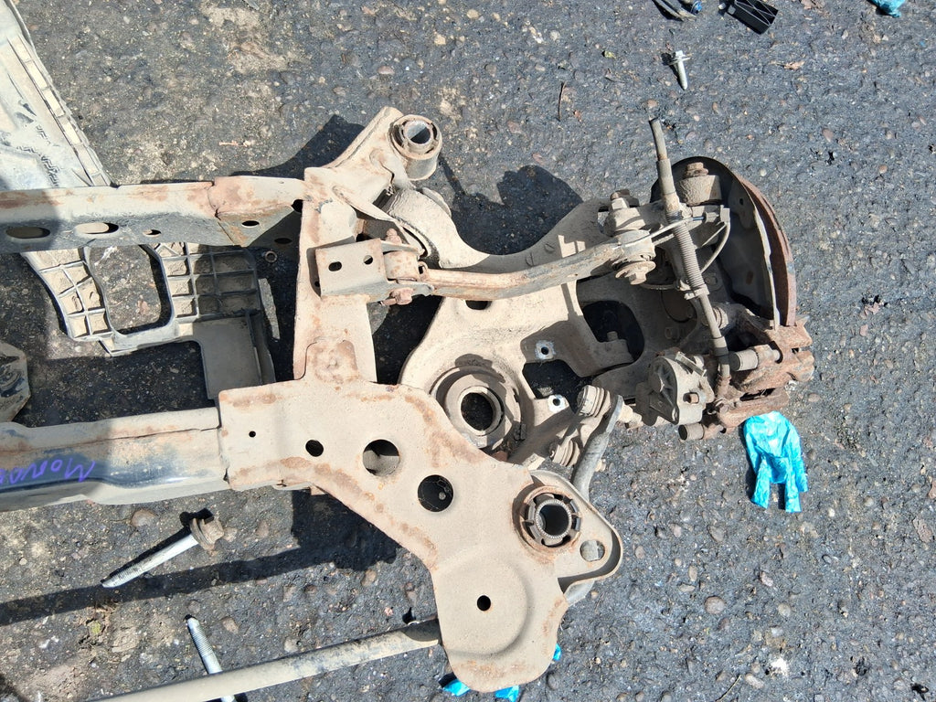 2017 FORD MONDEO MK5 HATCHBACK REAR COMPLETE AXLE DISCS TYPE ASSEMBLY