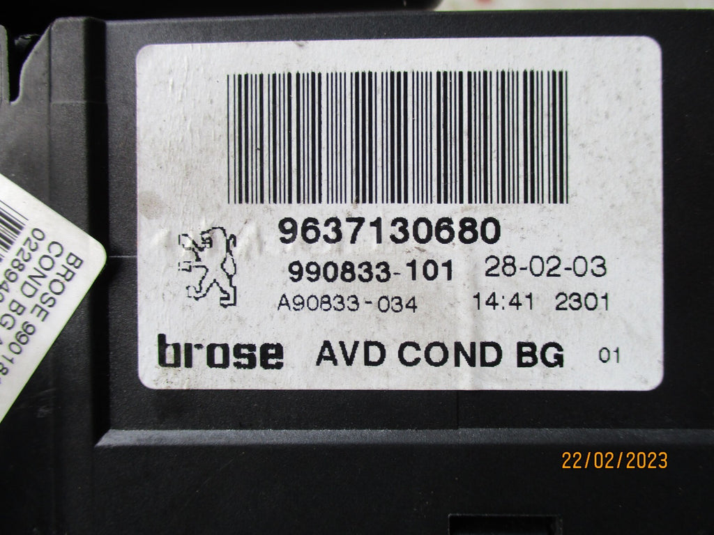 PEUGEOT 307 2003 OSF DRIVER SIDE FRONT WINDOW MOTOR 9637130680