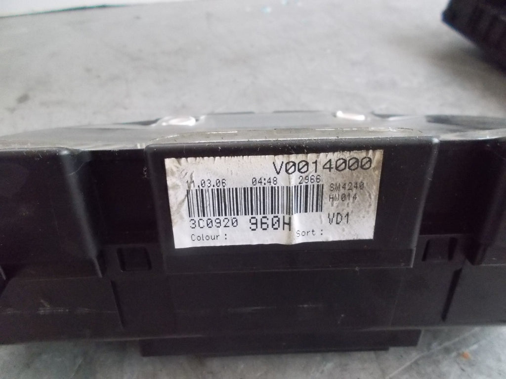VOLKSWAGEN PASSAT B6 SPEEDOMETER CLOCKS INSTRUMENT CLUSTER 3C0920960H