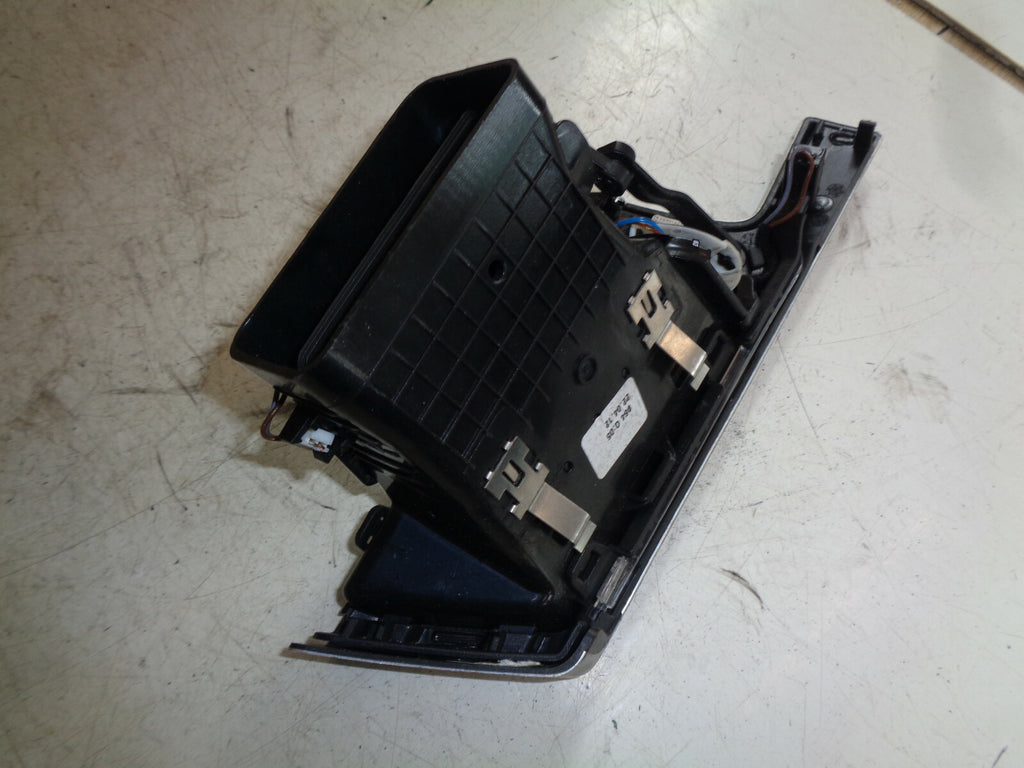 MERCEDES BENZ E CLASS W212 FRONT DRIVER SIDE DASHBOARD AIR VENT 2128204004
