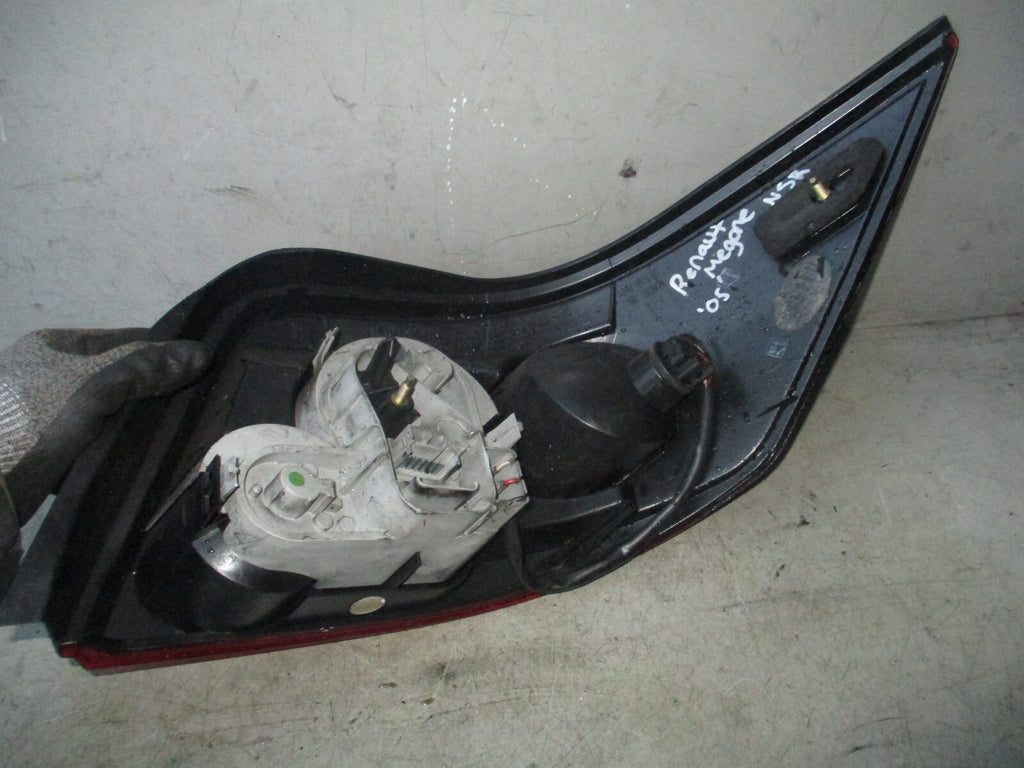RENAULT MEGANE 2007 MK2 CONVERTIBLE NSR PASSENGER SIDE REAR TAIL LIGHT LAMP