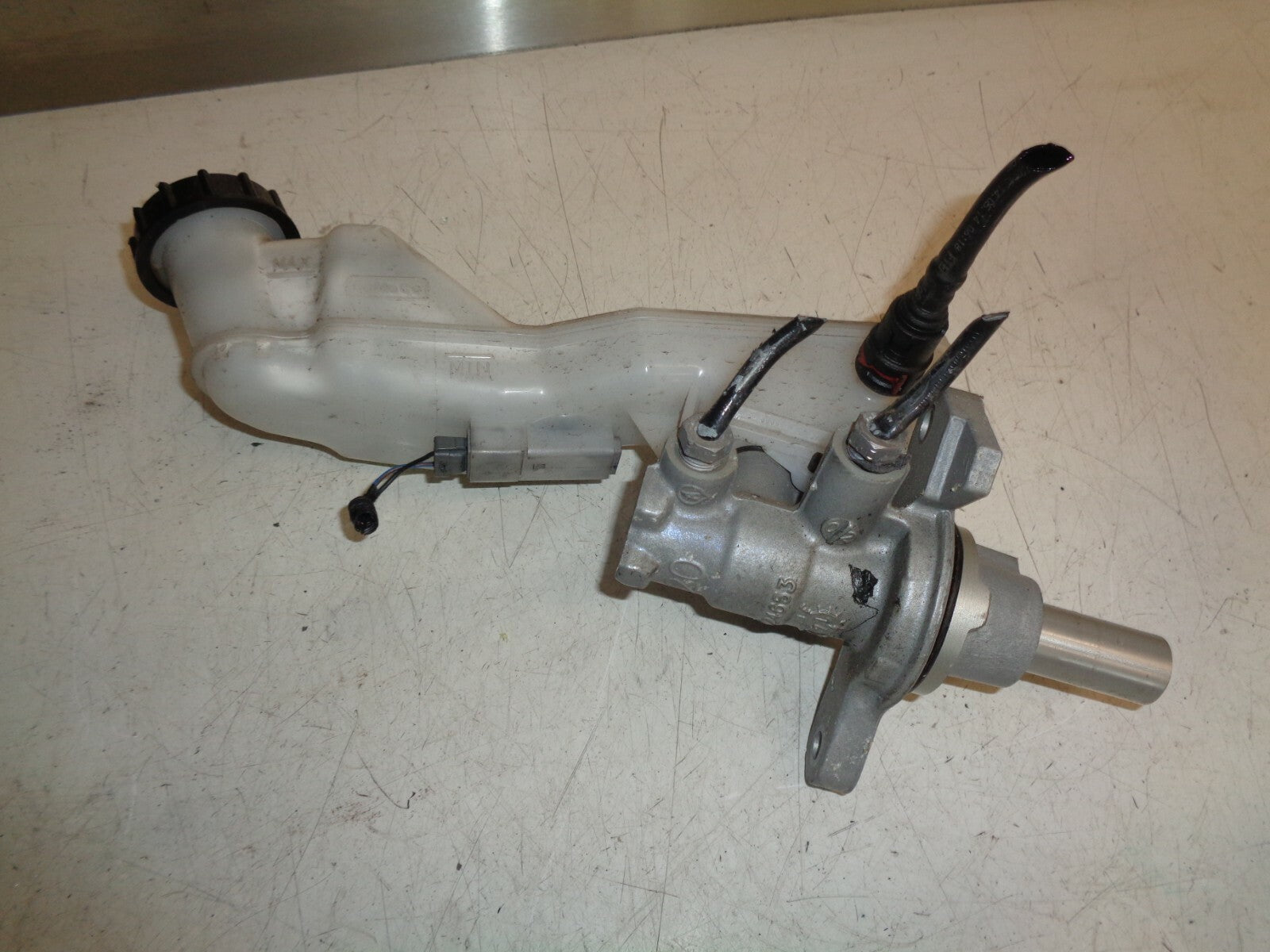 FORD FIESTA 2017 MK7 1.25 PETROL MASTER CYLINDER & RESERVOIR
