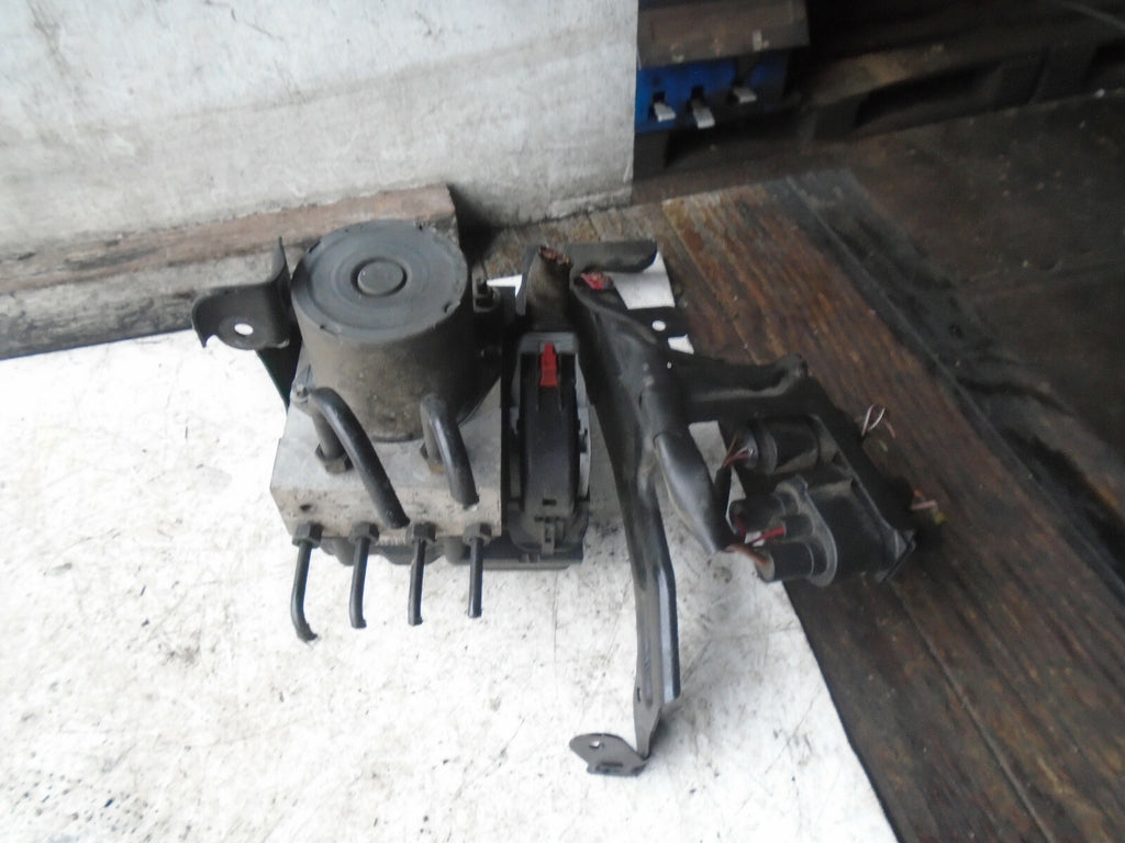 AUDI A4 2007 B7 2.0 TDI DIESEL ABS PUMP & MODULATOR 8E0614517BF