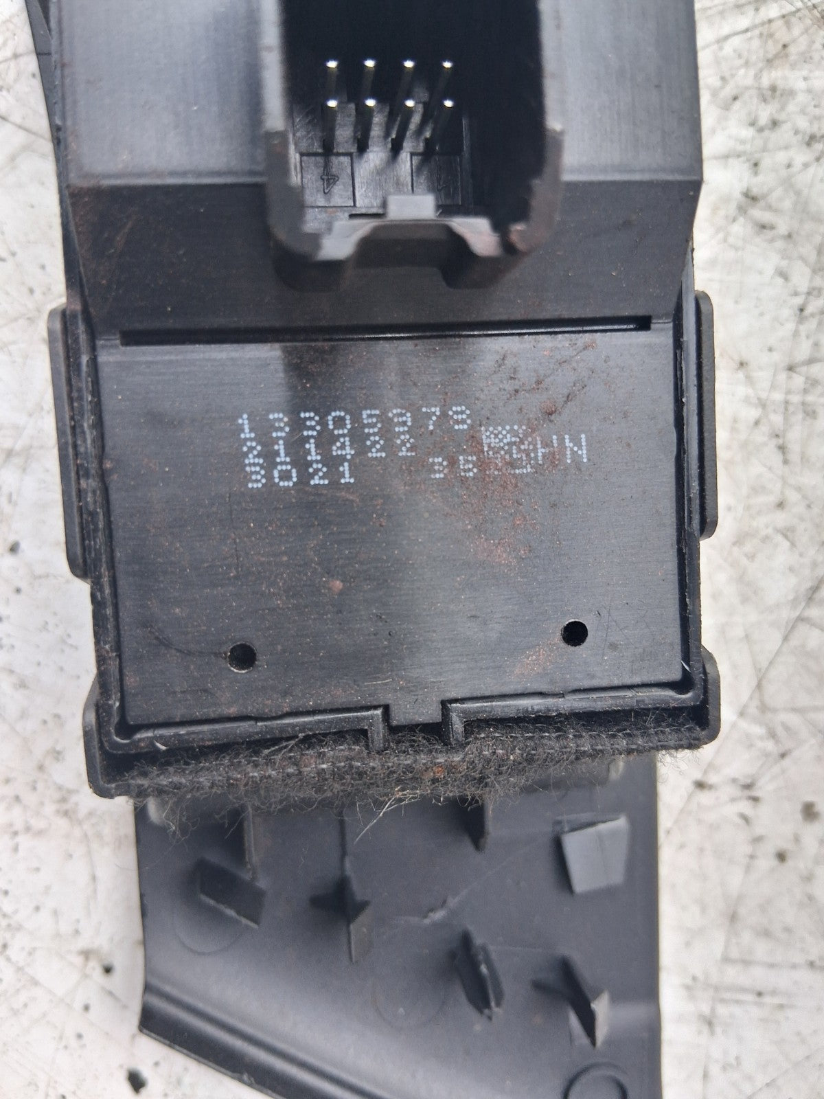 2013 VAUXHALL ASTRA J OSF DRIVER SIDE FRONT RIGHT WINDOW SWITCH 13305978