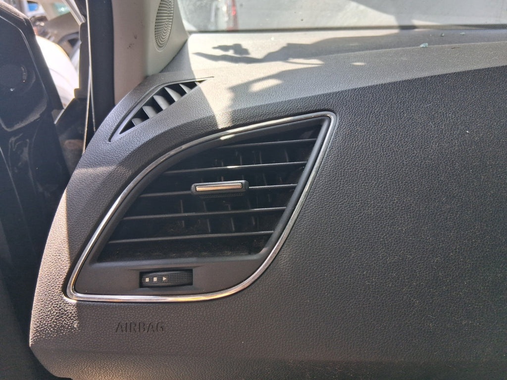 SEAT LEON MK3 2015 NSF PASSENGER SIDE FRONT LEFT AIR VENT