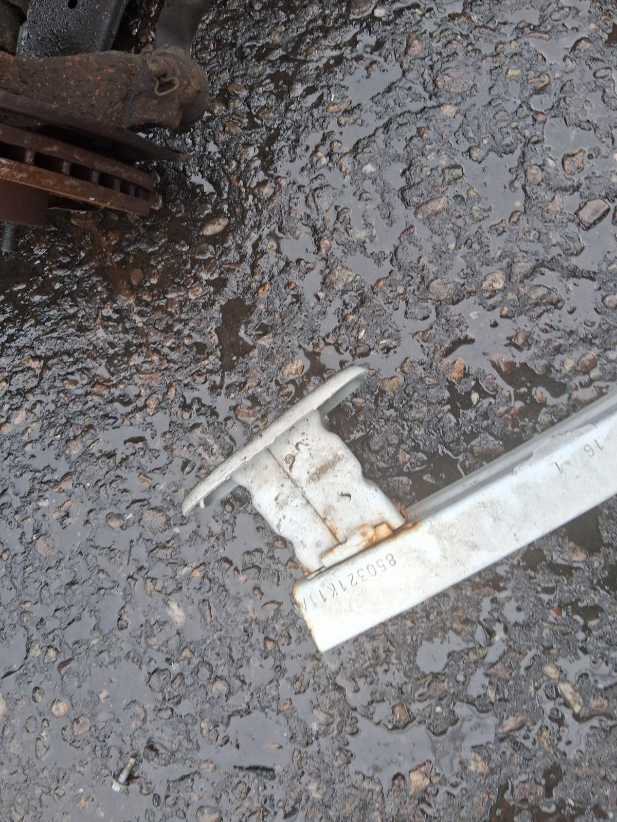 2016 NISSAN JUKE MK1 REAR CRASH BAR REINFORCEMENT BAR WHITE
