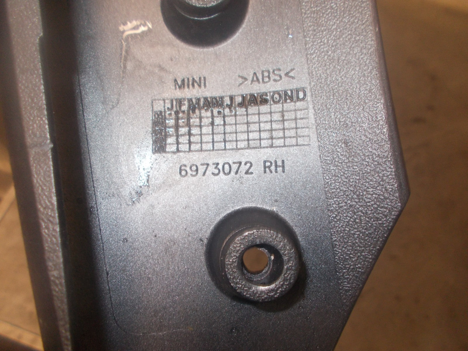 BMW MINI COOPER ONE R50 RIGHT CENTRE CONSOLE TRIM SILVER 6973072