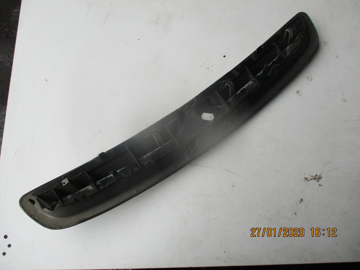 CITROEN XSARA PICASSO 2006 FRONT CENTRAL GRILL GRILLE BADGE BEIGE 9650059377