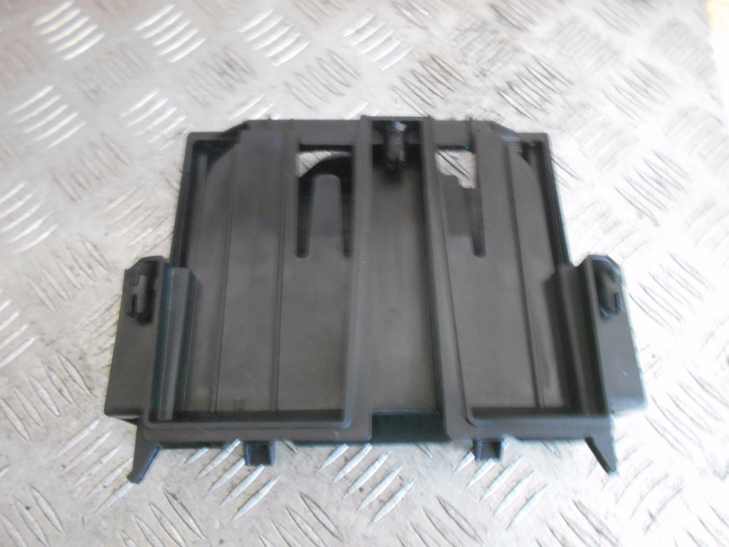 BMW 1 SERIES F20 2016 ECU MODULE PLASTIC HOLDER 8507703