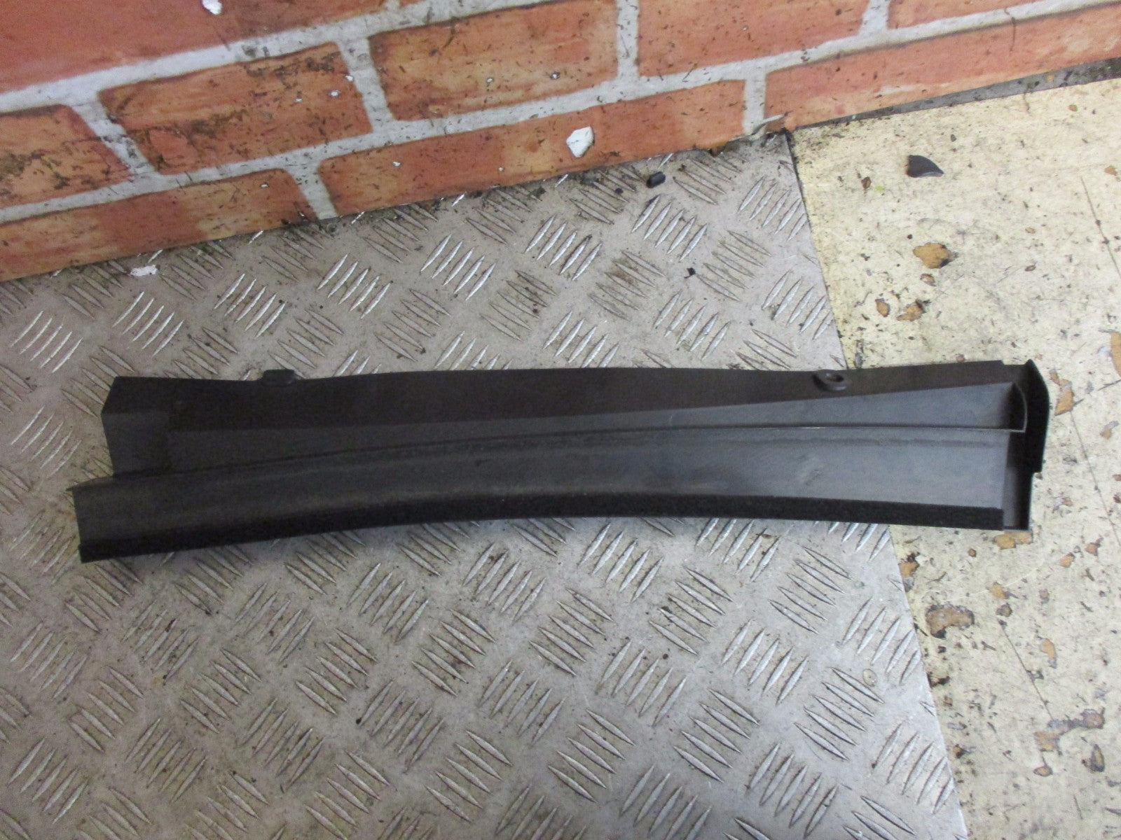 VAUXHALL ASTRA J MK6 2014 OSF DRIVER SIDE FRONT SCUTTLE PANEL TRIM 13315192