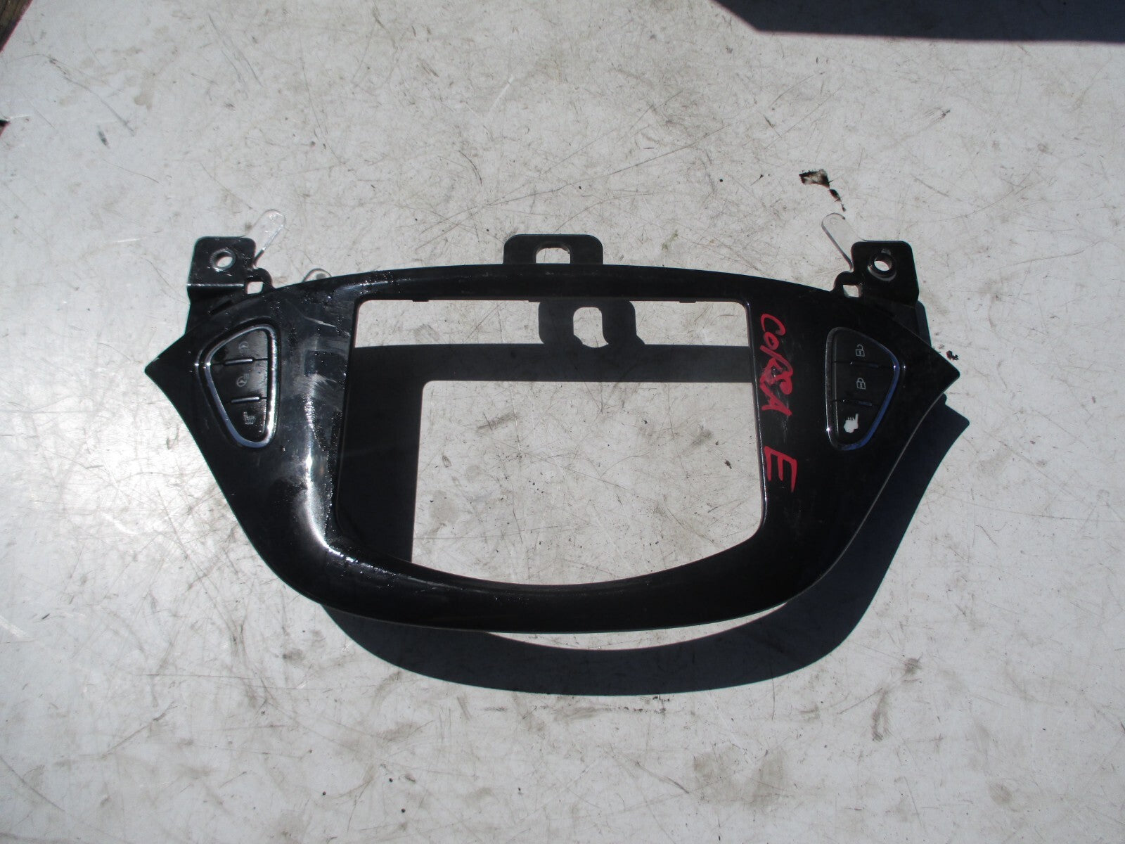 VAUXHALL CORSA E MK4 2016 PLASTIC TRIM SURROUND SWITCH GLOSS BLACK 13471358