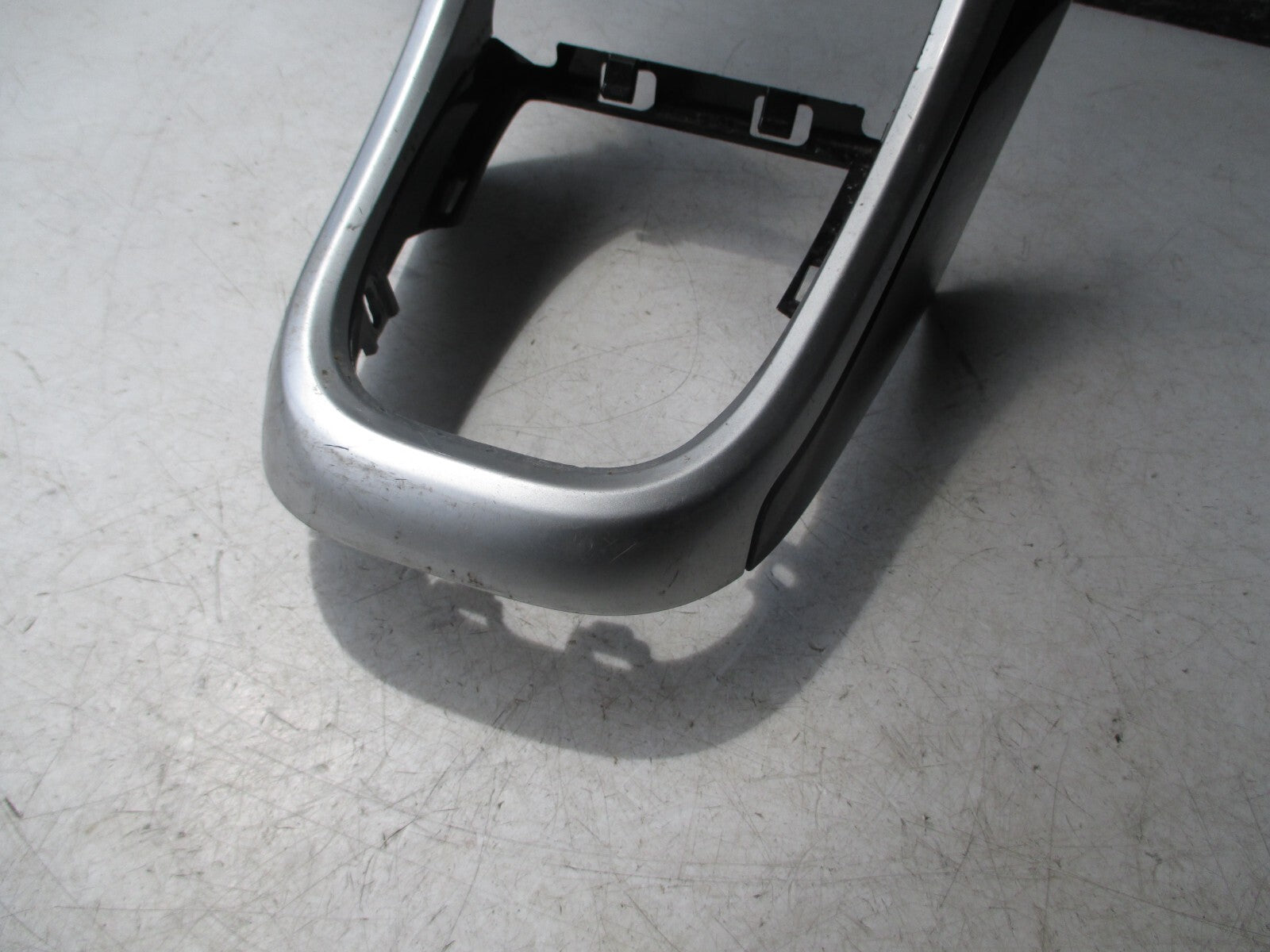VAUXHALL ASTRA J MK6 2012 GEARSTICK SURROUND BEZEL TRIM SILVER BLACK 13349237
