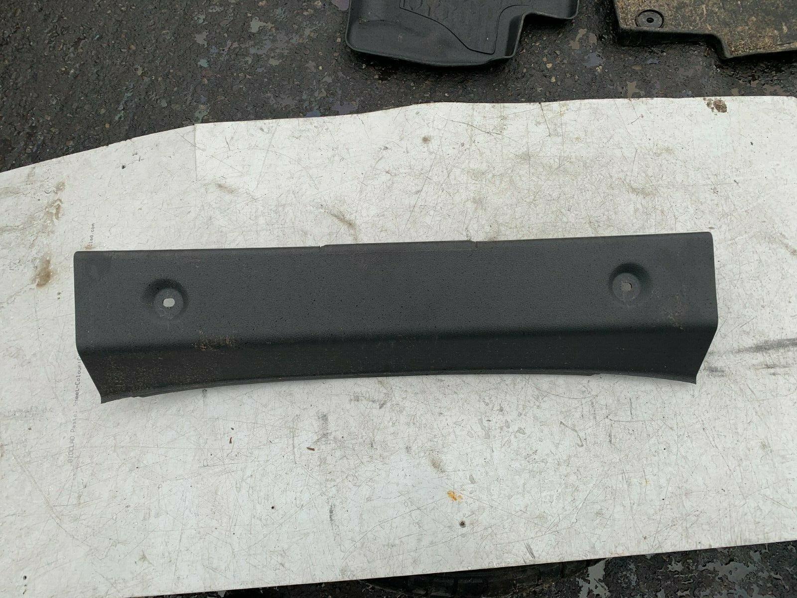 FORD KA  PLUS + 2019 REAR BOOT SILL PLASTIC TRIM E4B5 A40352 AEW