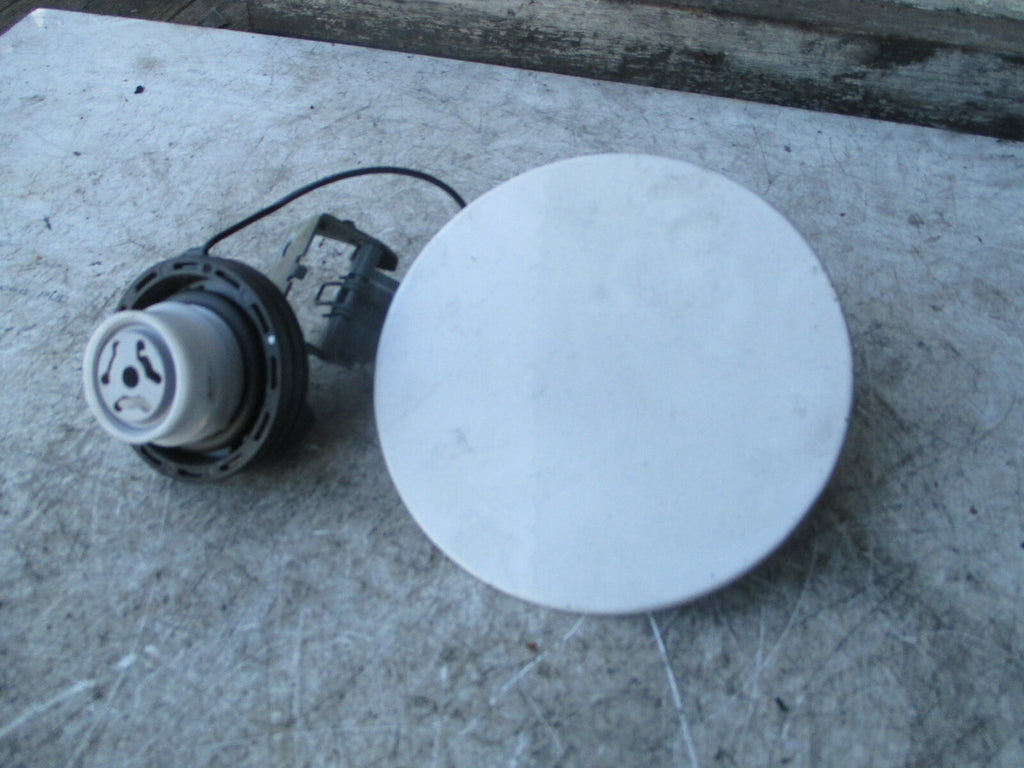 VAUXHALL VIVA 2018 FUEL FILLER FLAP WHITE