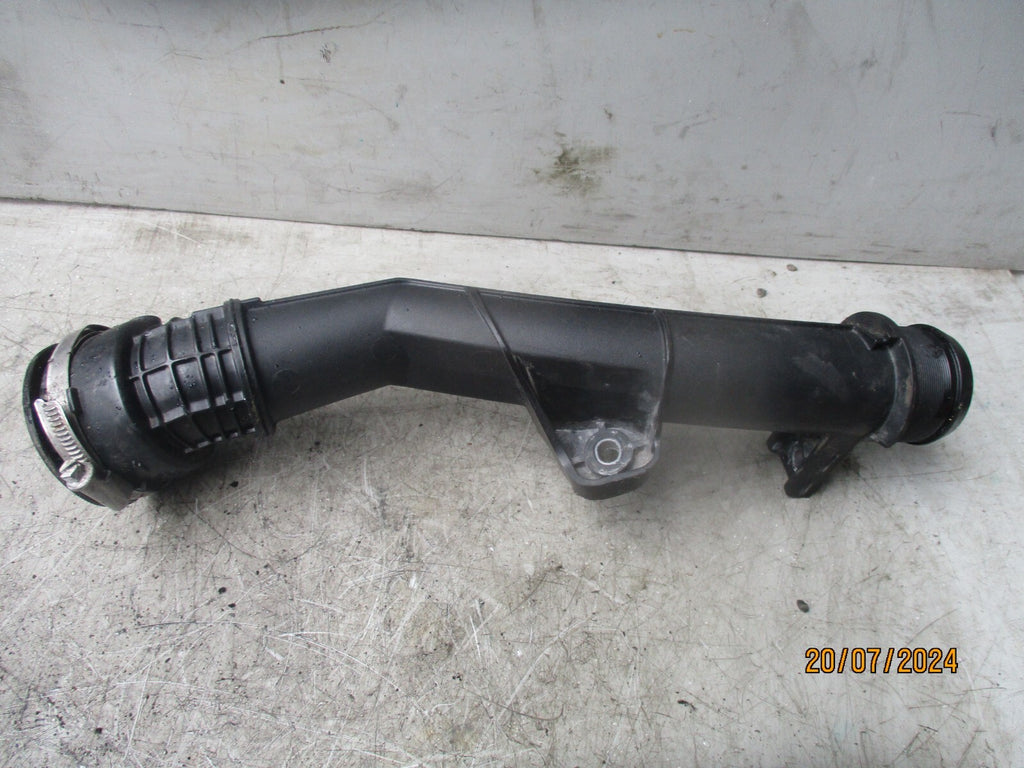 2020 VAUXHALL VIVARO MK3 1.5 DIESEL AIR INTAKE PIPE 9810958380