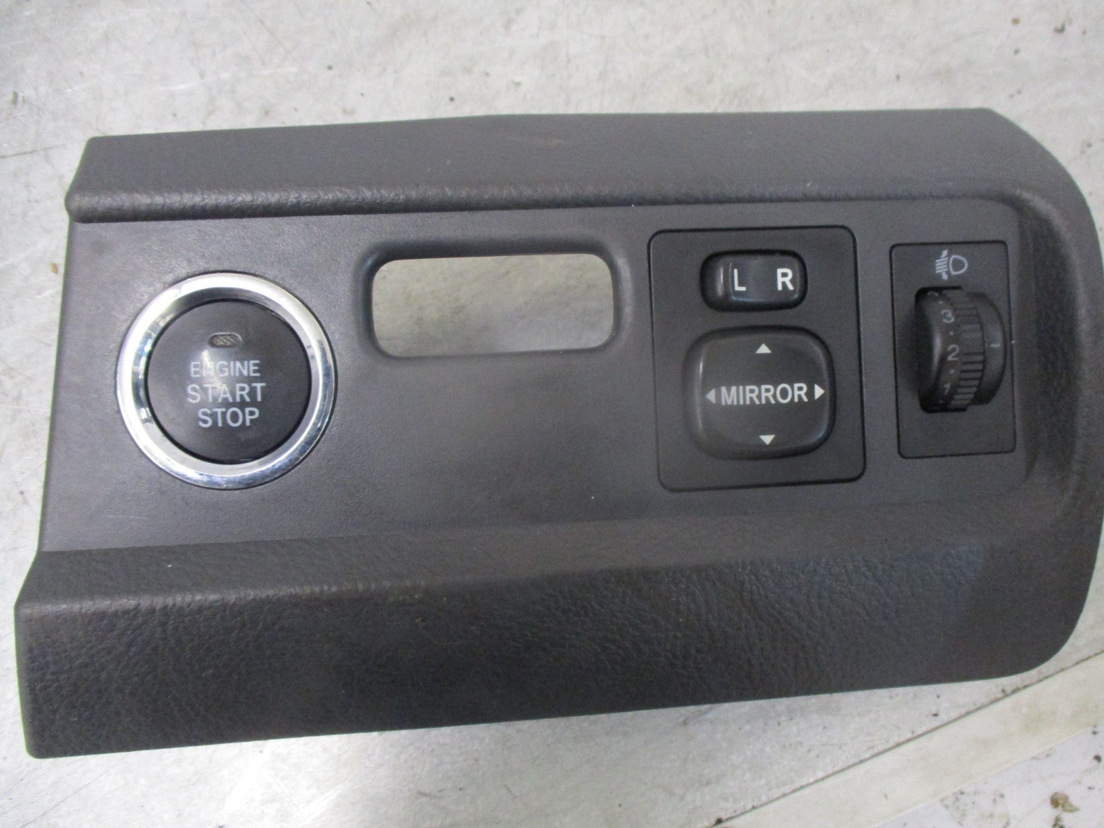 2007 TOYOTA COROLLA VERSO ENGINE START STOP BUTTON MIRROR ADJ PANEL 554470F010