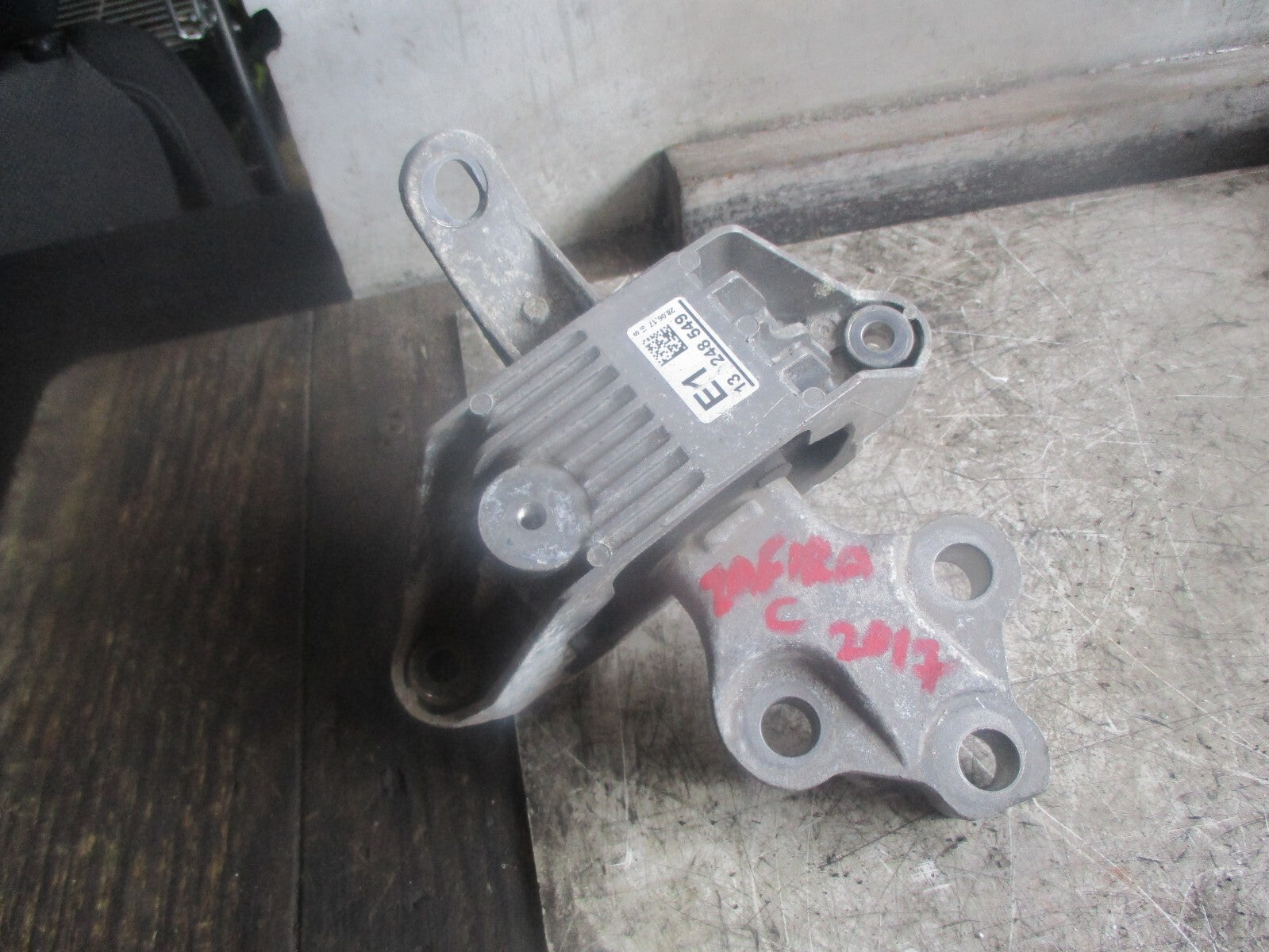 VAUXHALL ZAFIRA C 2017 1.4 PETROL UPPER GEARBOX MOUNT 13248549