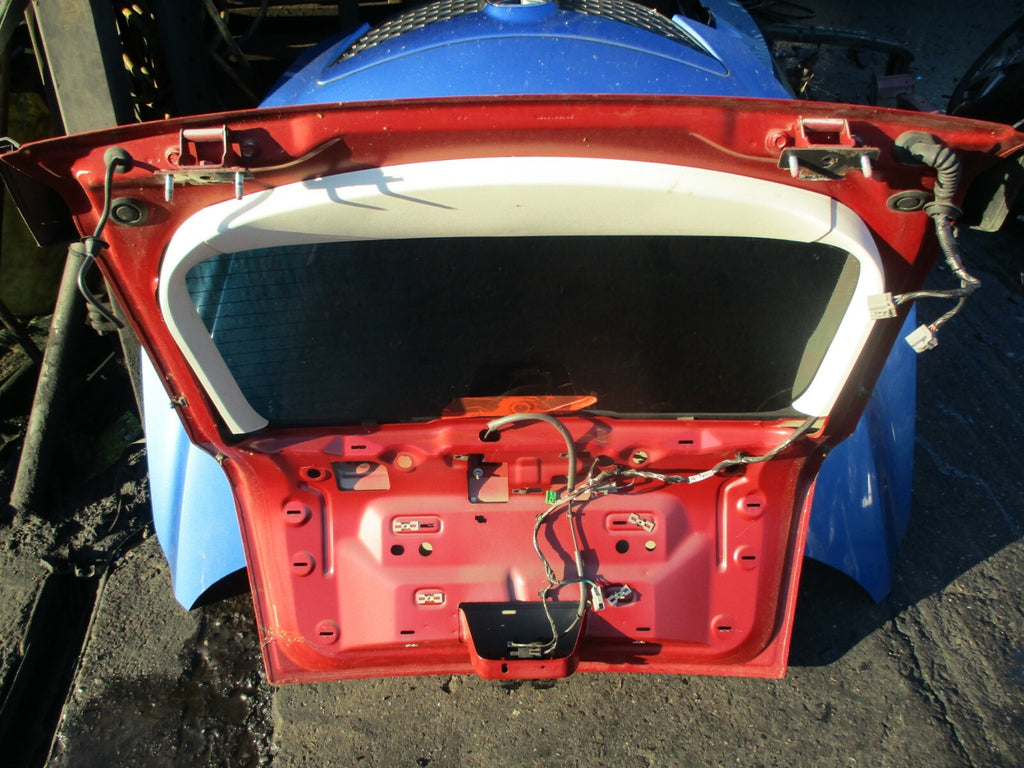 DODGE CALIBER 2008 COMPLETE REAR BOOT LID TAILGATE HATCH GLASS SPOILER IN RED
