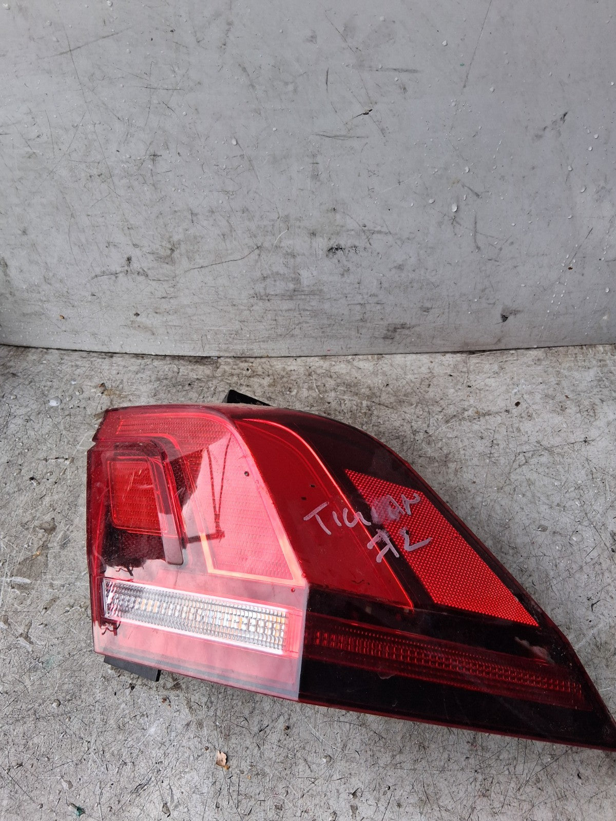 2023 VOLKSWAGEN TIGUAN OSR DRIVER SIDE REAR RIGHT INNER TAIL LIGHT 5NA945096D