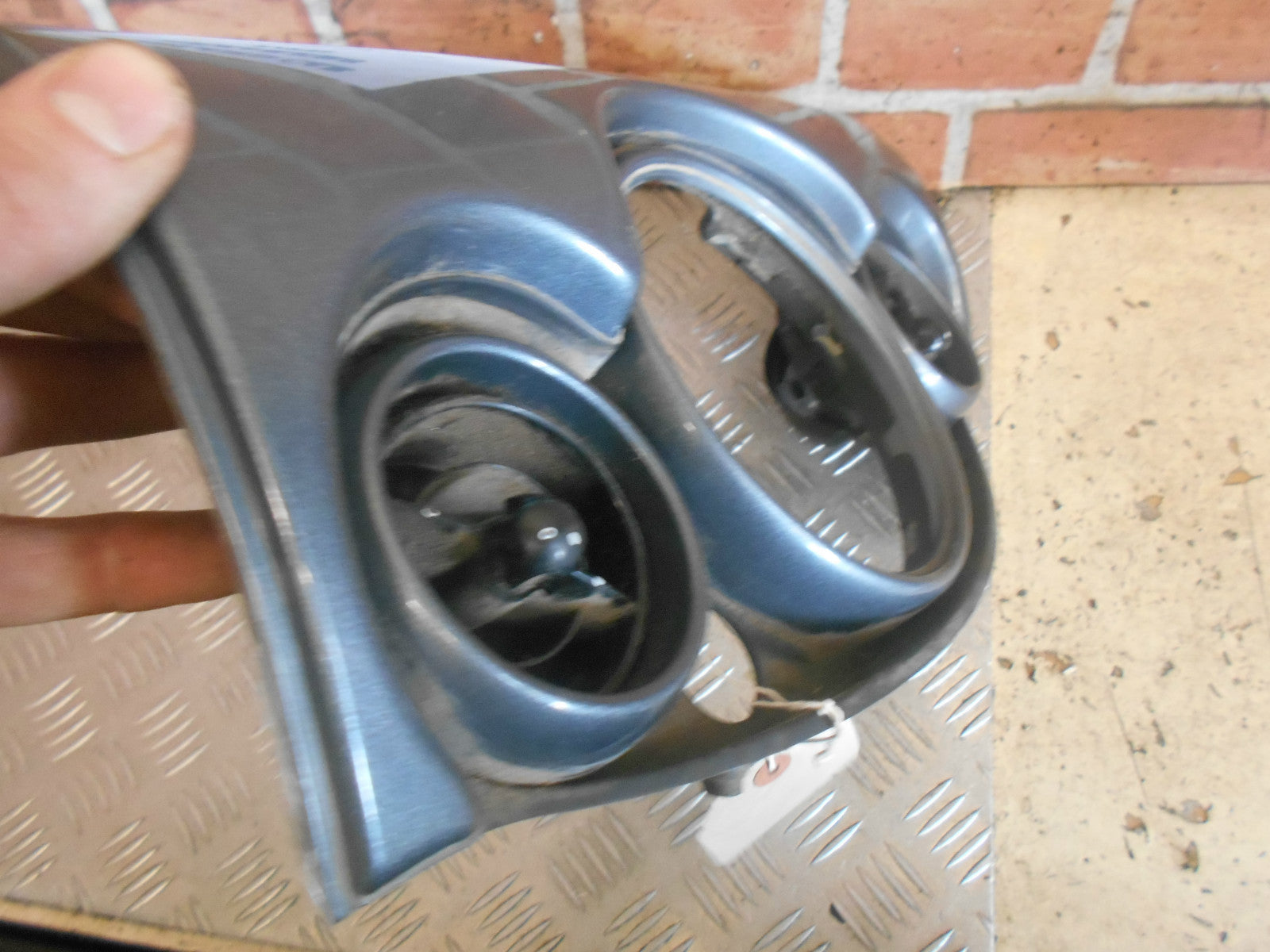 BMW MINI R52 CABRIOLET CONVERTIBLE 2006 HEATER VENT CLOCK SURROUND ASSEMBLY