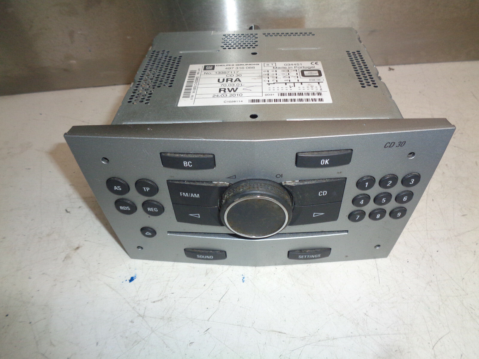 VAUXHALL ASTRA H MK5 2010 STEREO CD30 RADIO HEAD UNIT 13357117