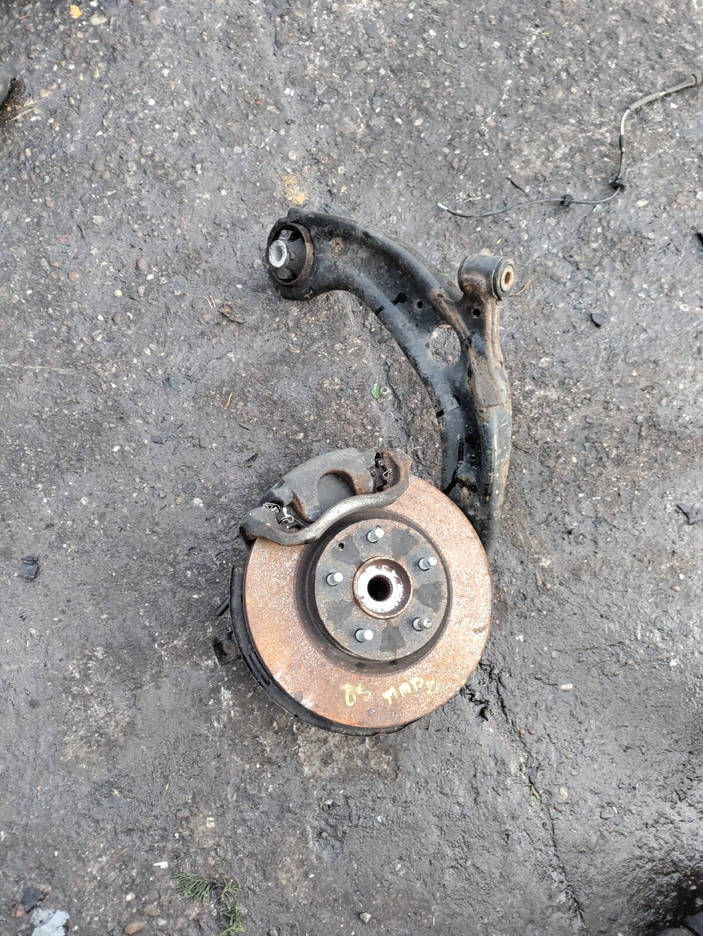 2020 MAZDA CX 3 MK1 2.0 PETROL OSF DRIVER SIDE FRONT HUB, CALIPER & WISHBONE