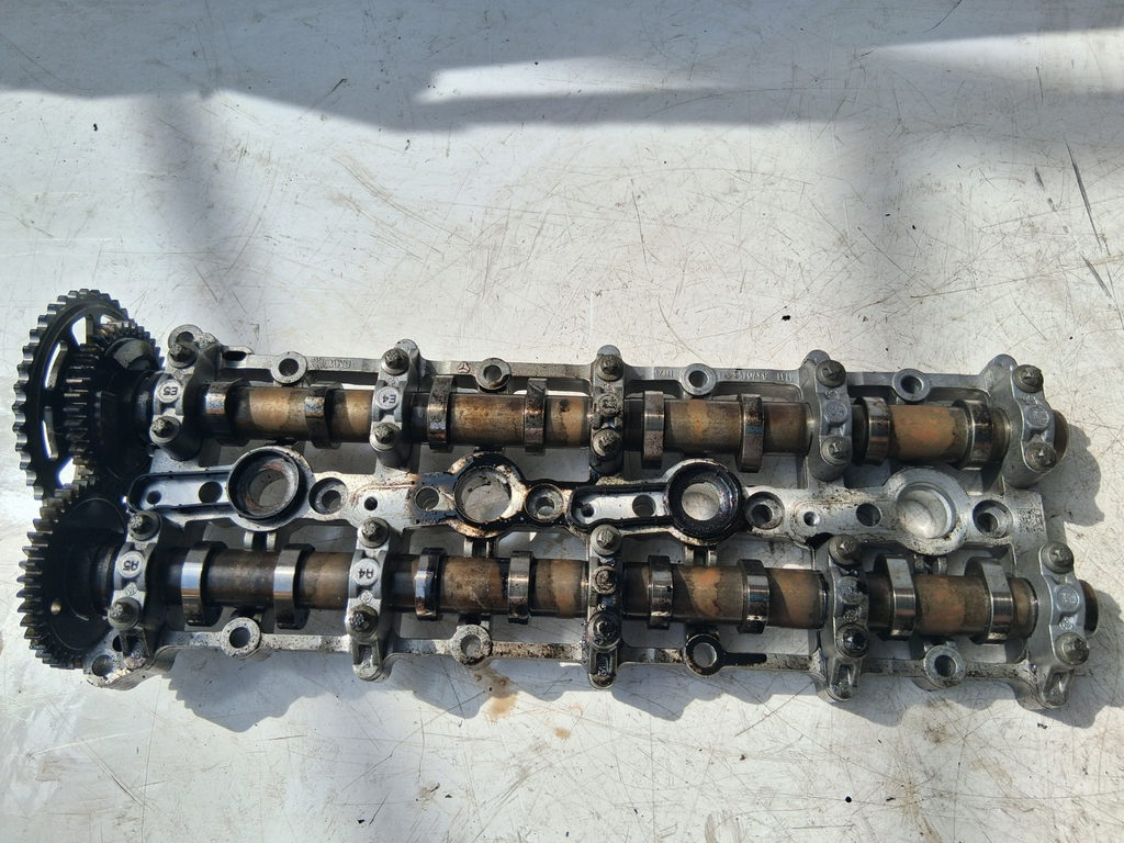 2018 BMW X1 F48 2.0 DIESEL CAMSHAFT CARRIER WITH 2 CAMSHAFTS 8570145