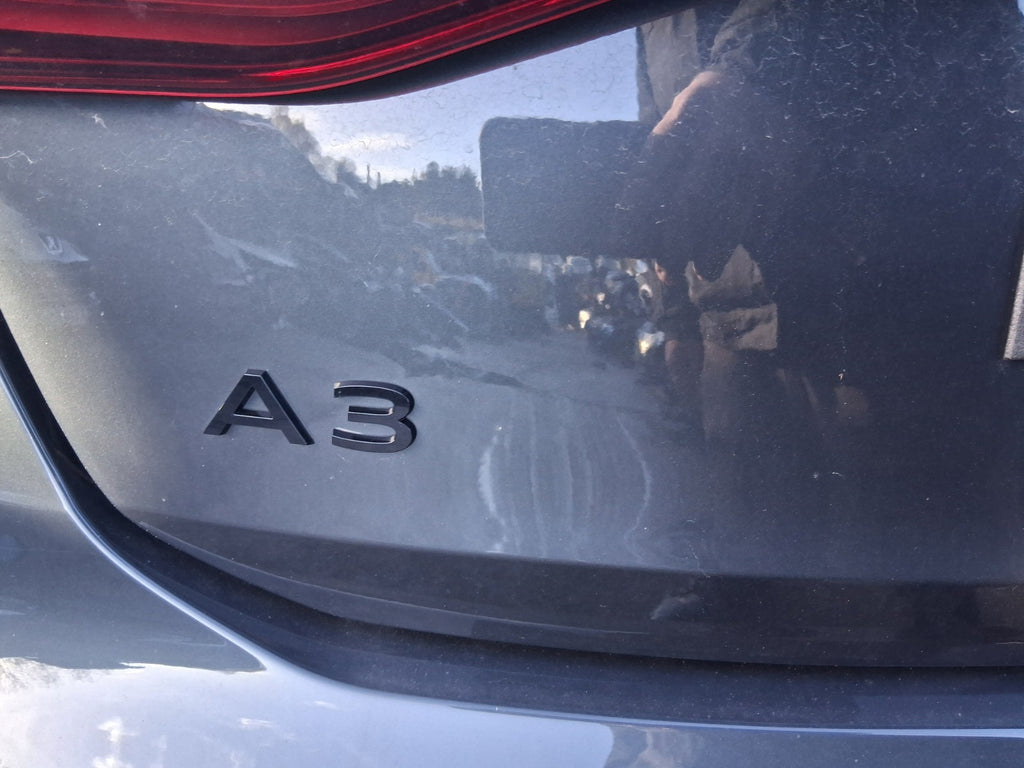 2025 AUDI A3 8Y HATCHBACK FACELIFT REAR BOOTLID TAILGATE BOOT BARE GREY LX7L