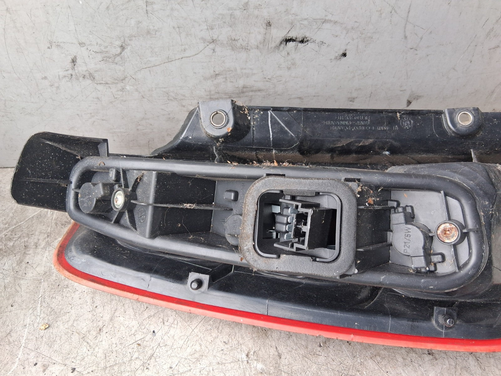 2007 FIAT GRANDE PUNTO OSR DRIVER SIDE REAR RIGHT TAIL LIGHT 51701589