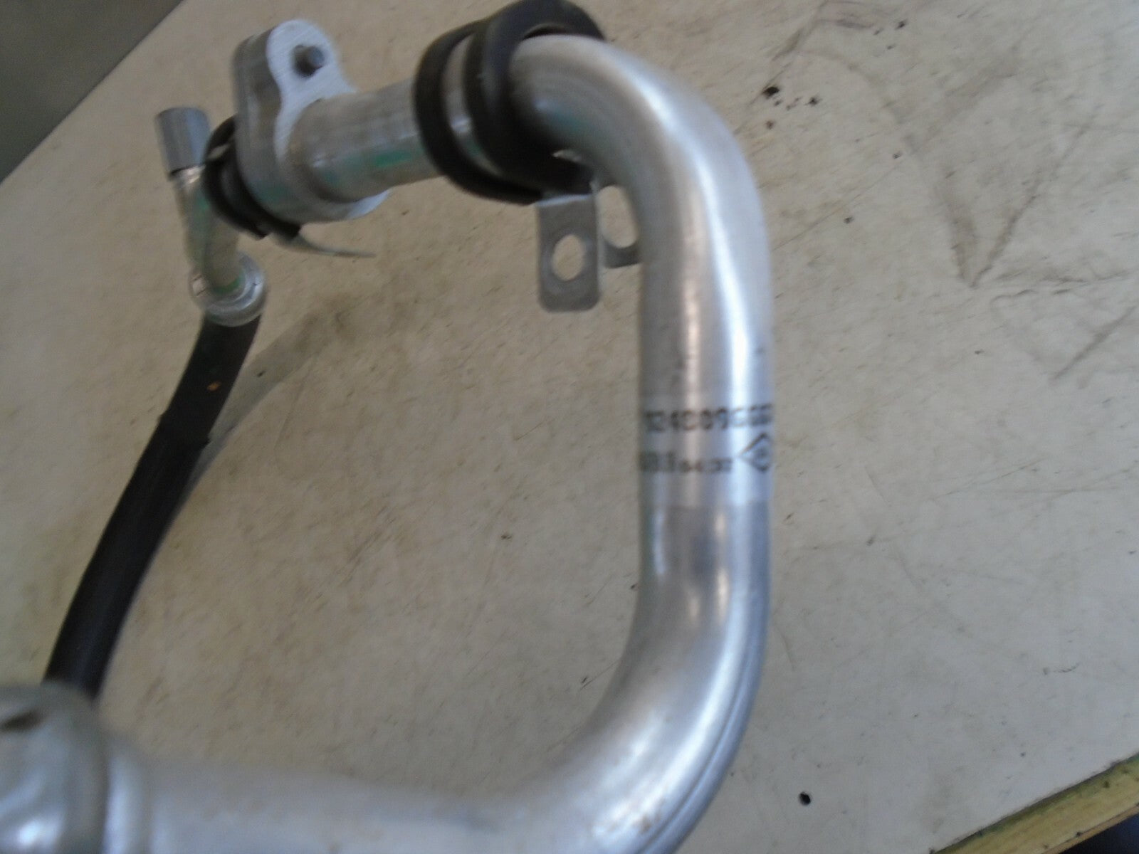 RENAULT CLIO MK4 PETROL AIR CON PIPE 924540424R