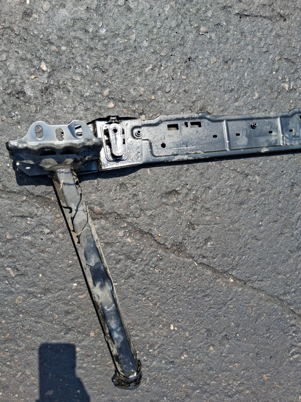 2024 DS AUTOMOBILES DS 7 1.5 D LOWER CROSS MEMBER RADIATOR SUPPORT 8907638001