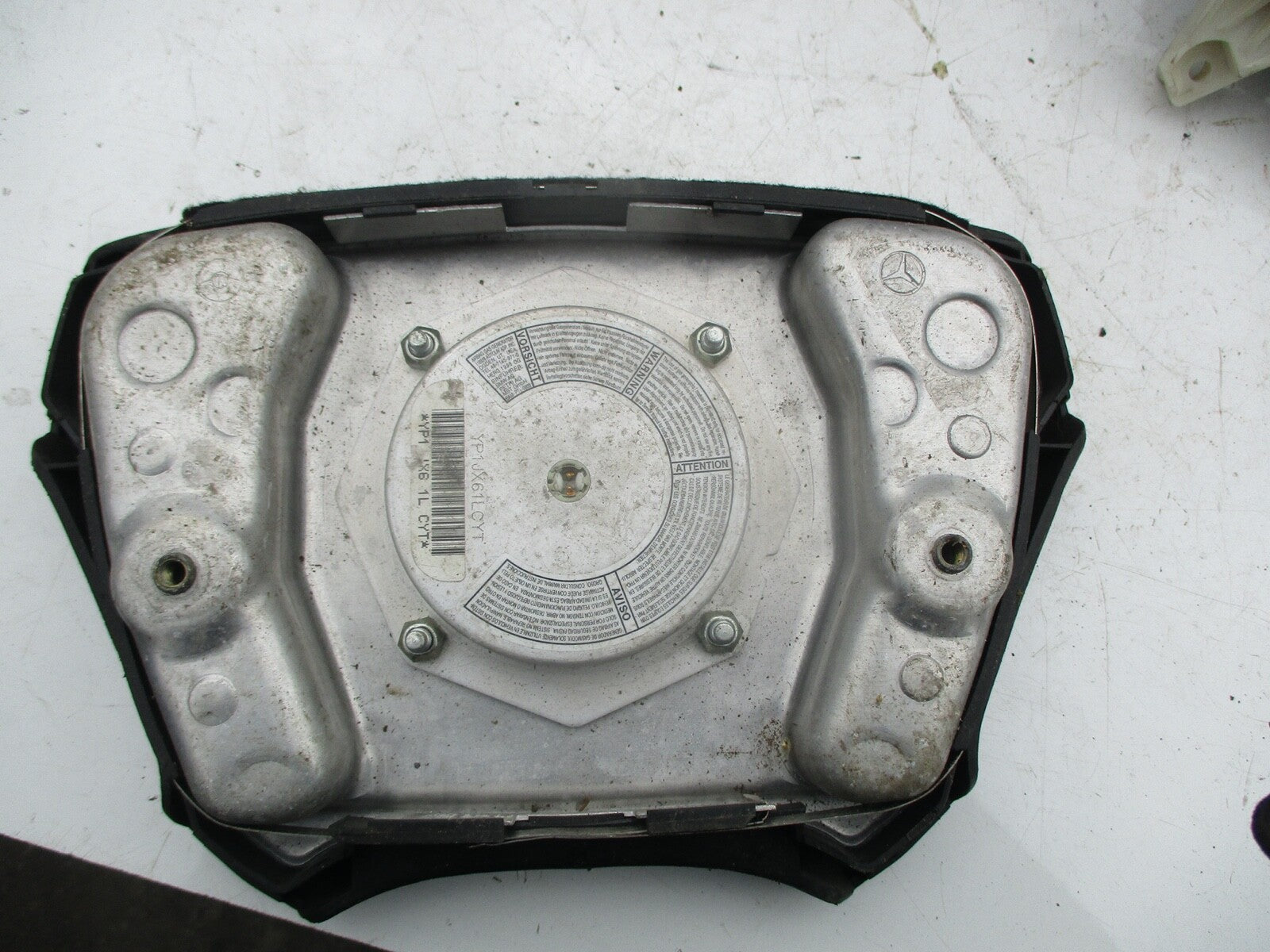 MERCEDES E CLASS W210 2000 OS DRIVER SIDE STEERING WHEEL AIR BAG YP1JX61LCYT