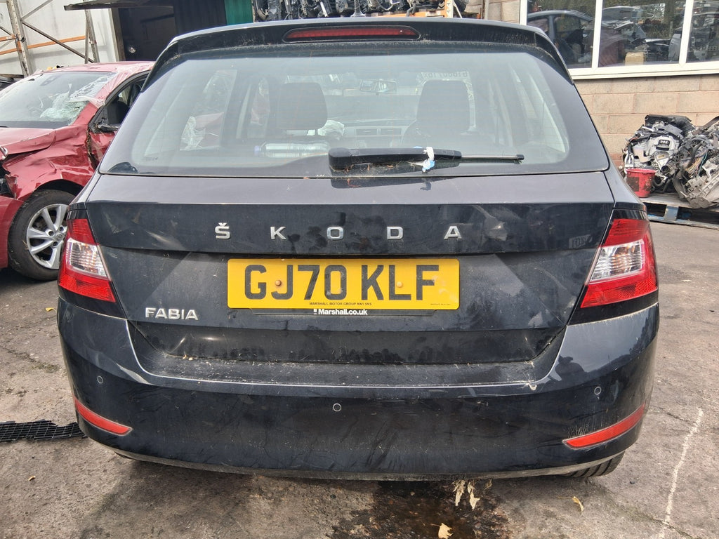 2020 SKODA FABIA MK3 NJ HATCHBACK COMPLETE REAR TAILGATE BOOTLID BLACK
