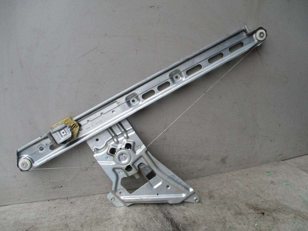 MERCEDES SPRINTER W907 2019 NS PASSENGER SIDE WINDOW MOTOR REGULATOR A9107201000