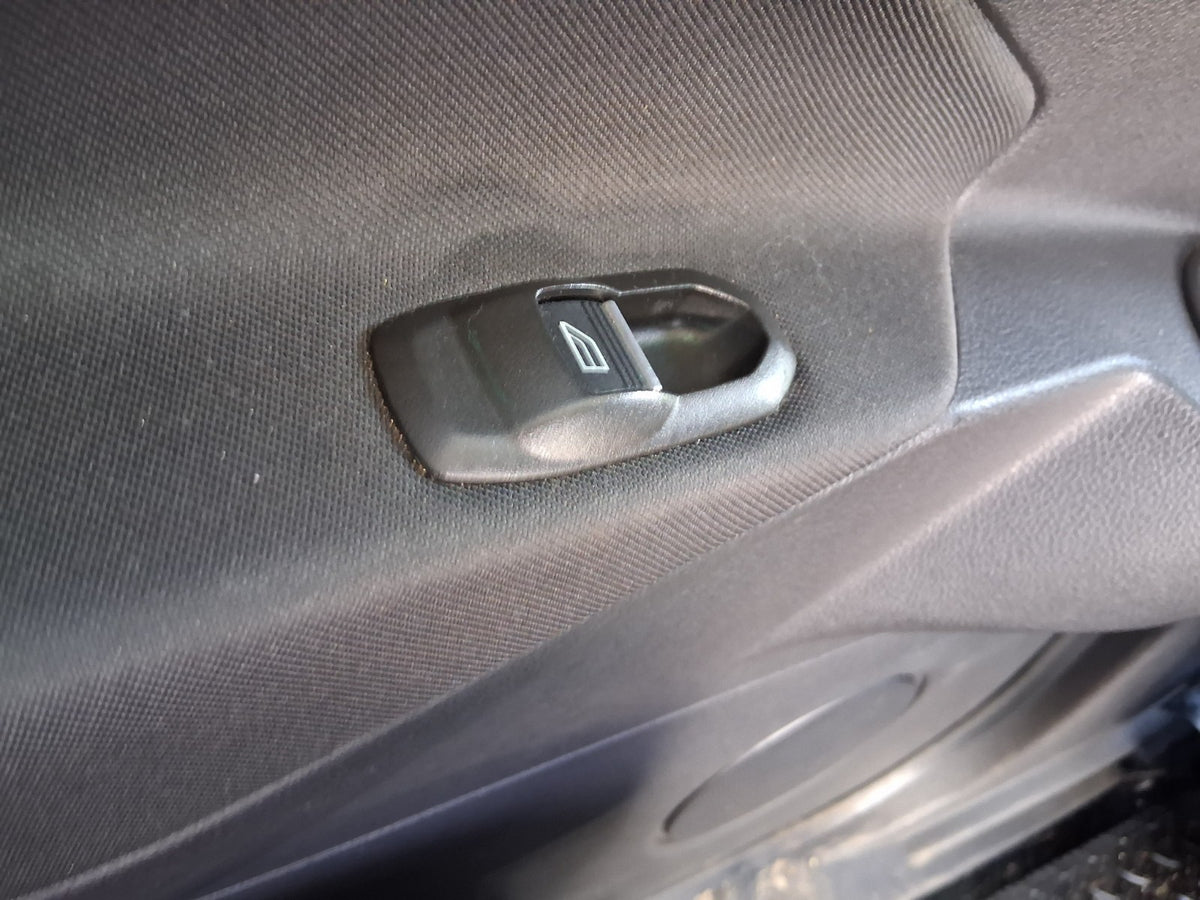 2015 FORD GRAND C MAX MK2 NSR PASSENGER SIDE REAR LEFT WINDOW CONTROL SWITCH