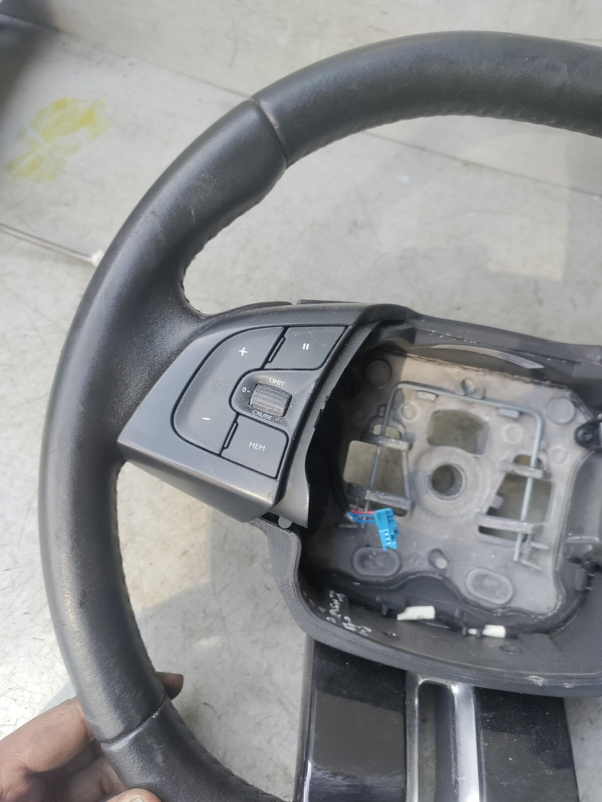 2018 CITROEN C4 CACTUS MULTI FUNCTION STEERING WHEEL 98304405ZD