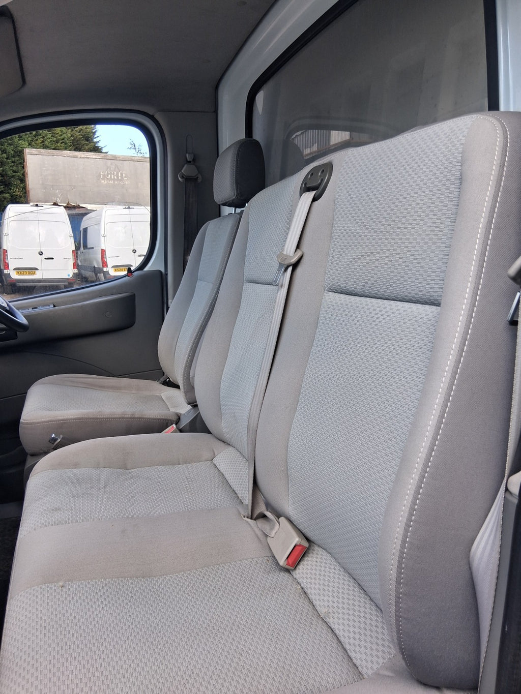 2020 SAIC LDV V80 NSF PASSENGER SIDE FRONT LEFT FABRIC COMPLETE SEAT