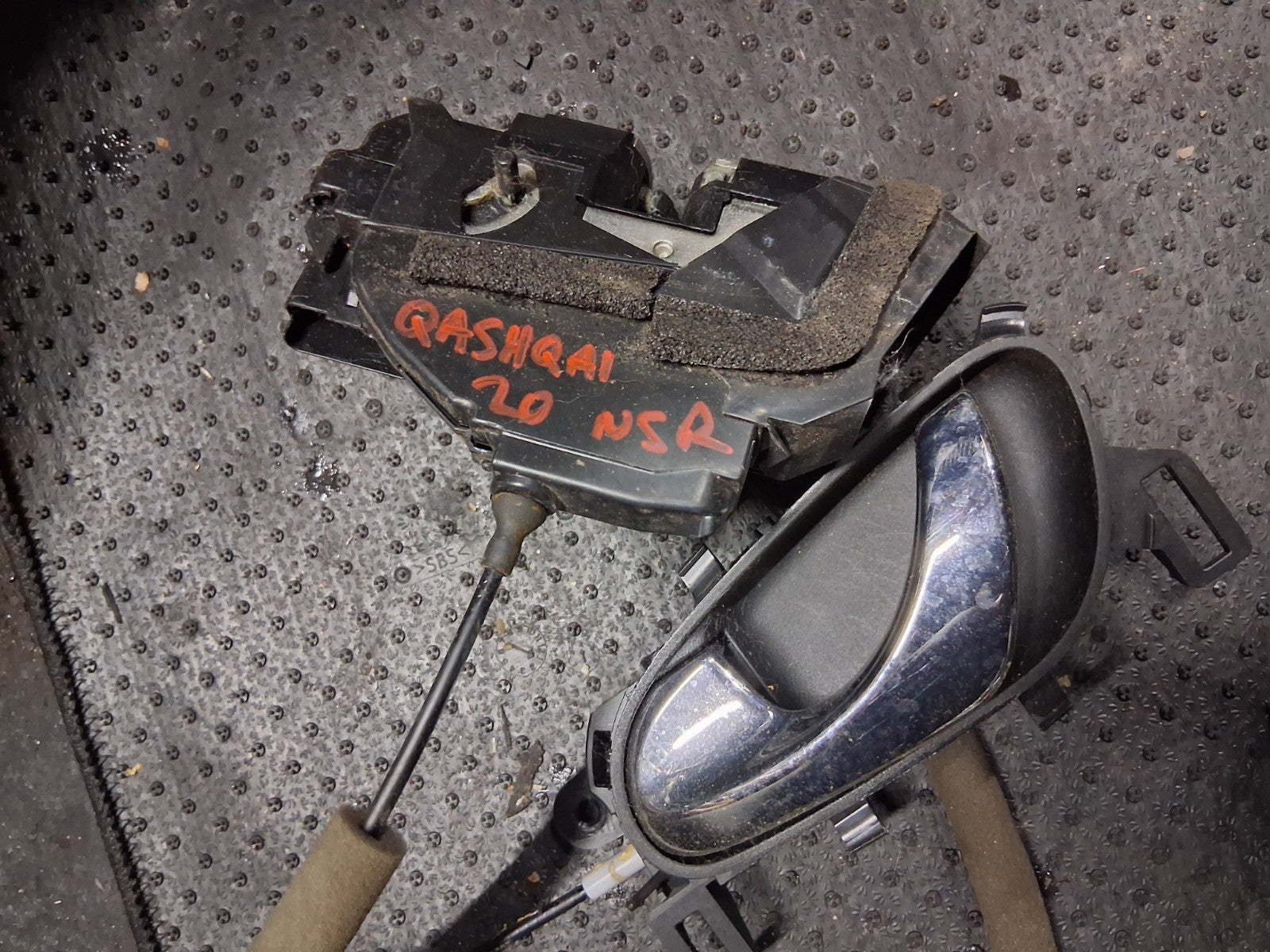 2020 NISSAN QASHQAI J11 MK2 NSR PASSENGER SIDE REAR LEFT DOOR LOCK MECHANISM