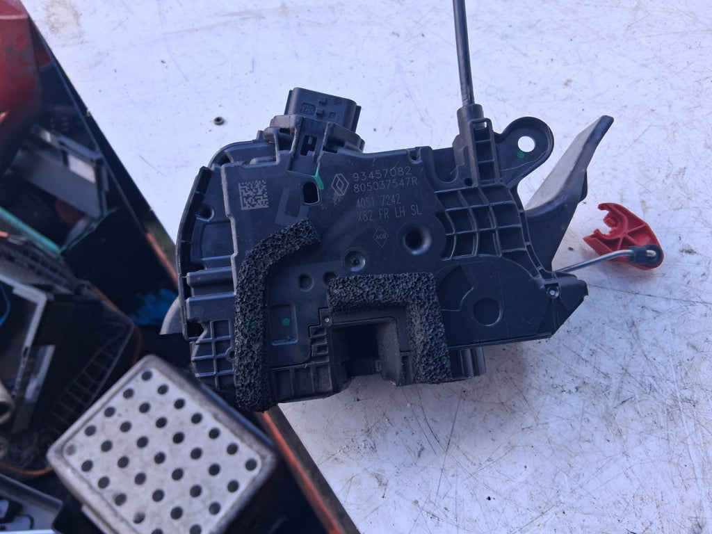 2015 RENAULT TRAFIC B X82 MK2 NSF PASSENGER SIDE DOOR LOCK MECHANISM 805037547R