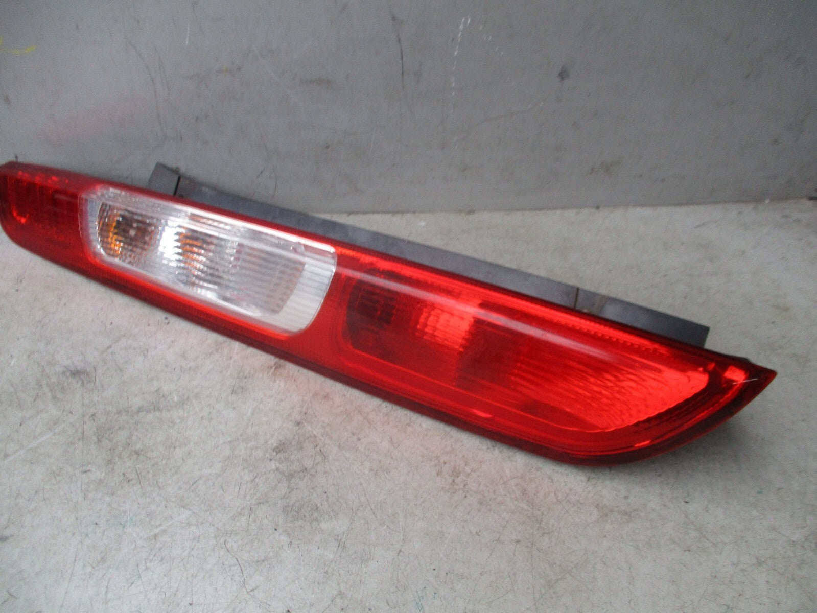 2007 FORD FOCUS MK2 NSR PASSENGER SIDE REAR LEFT TAIL LIGHT TAIL LAMP