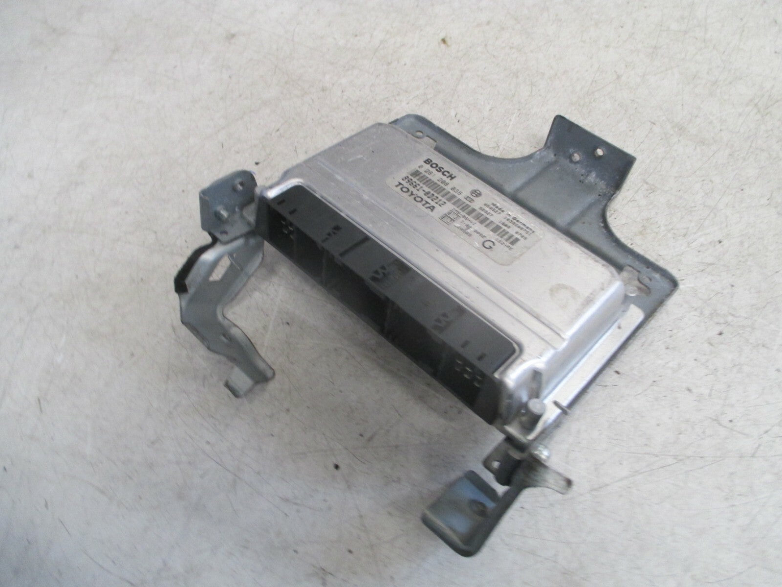 TOYOTA YARIS 2005 MK1 1.0 ENGINE CONTROL UNIT ECU 896610D212