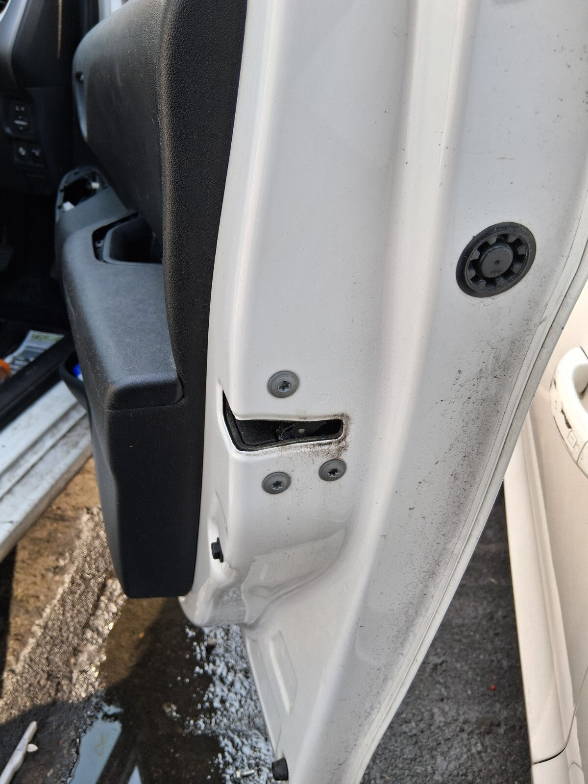 TOYOTA AYGO 2020 MK2 OSF DRIVER SIDE FRONT DOOR LOCK MECHANISM