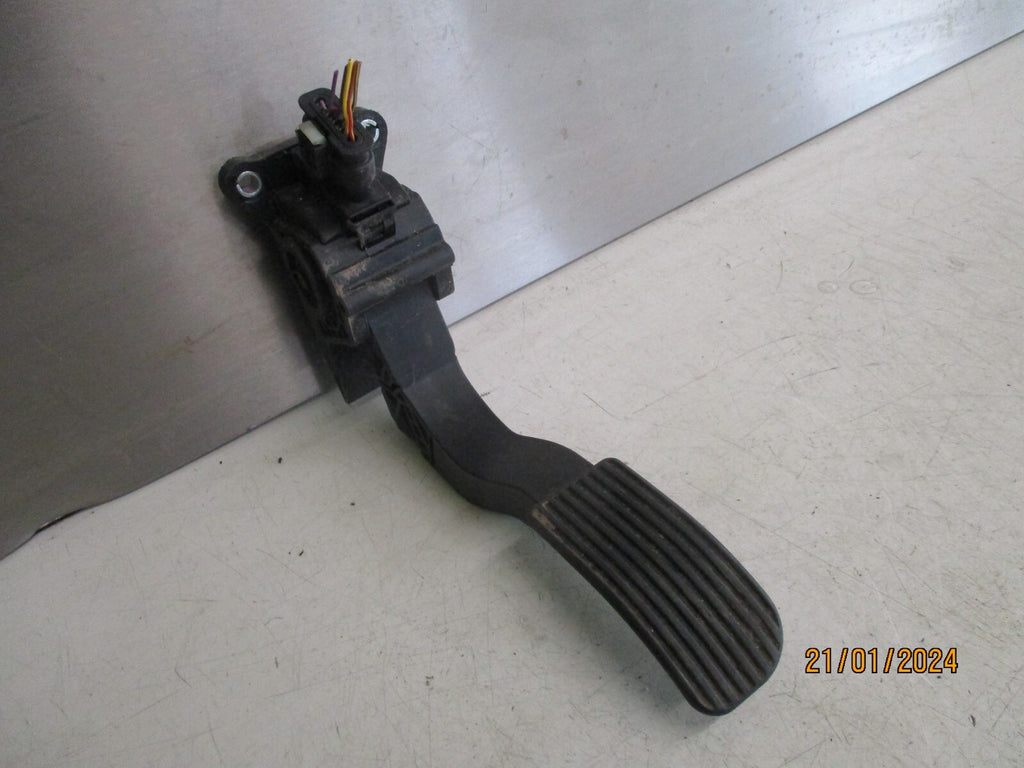 MERCEDES BENZ SPRINTER W907 2023 ACCELERATOR PEDAL A9073010200