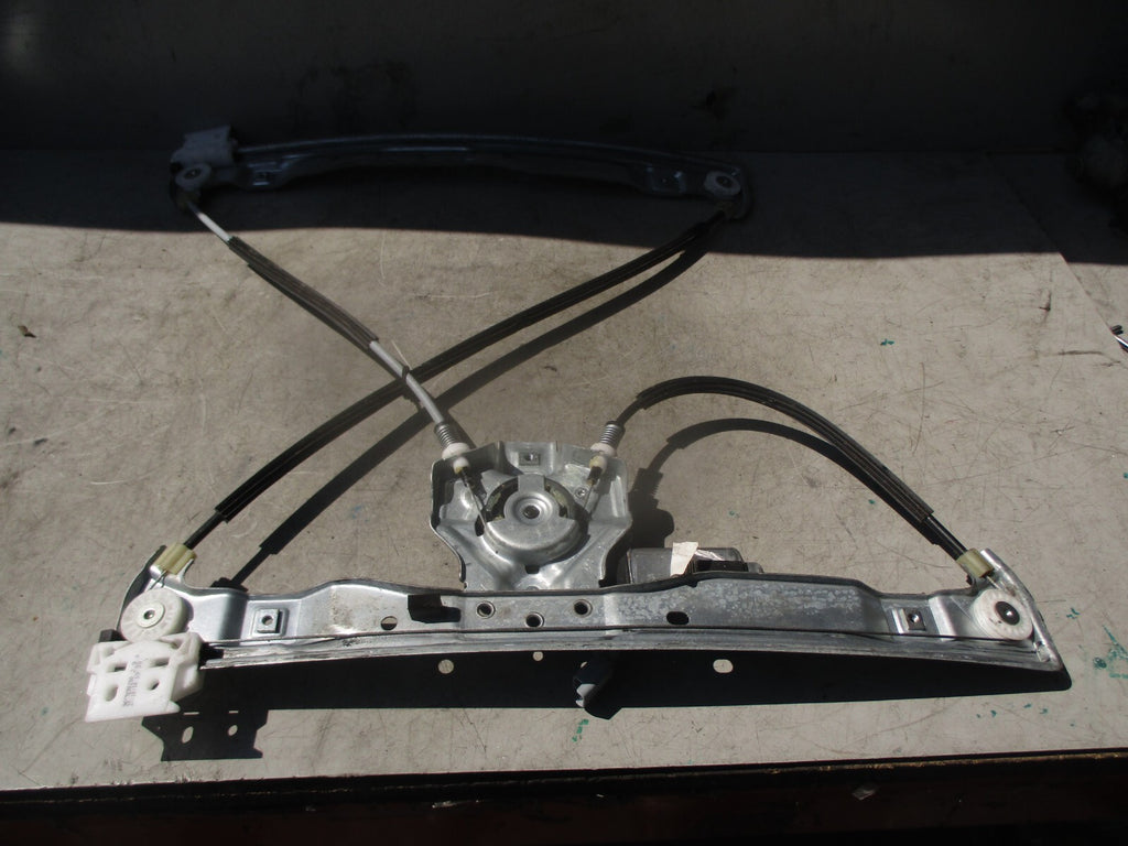 2016 CITROEN DS3 NSF PASSENGER SIDE FRONT LEFT WINDOW MOTOR REGULATOR 9683690280