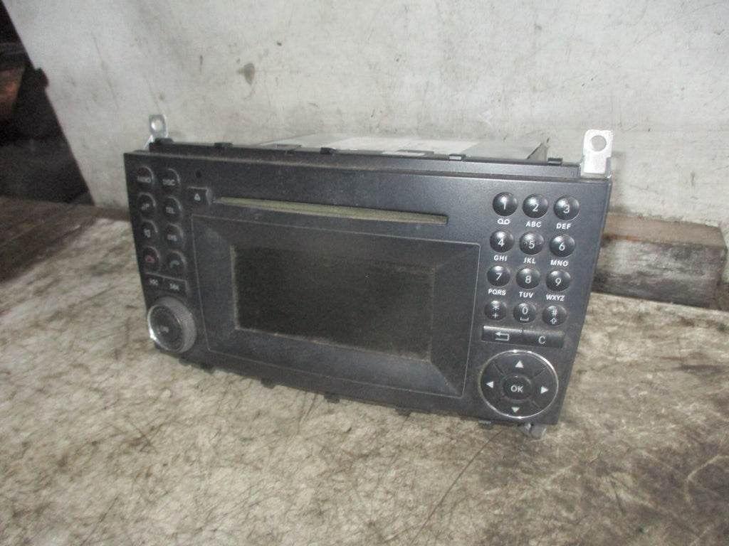 MERCEDES BENZ CLC 2008 W203 RADIO CD PLAYER HEAD UNIT A2038703494